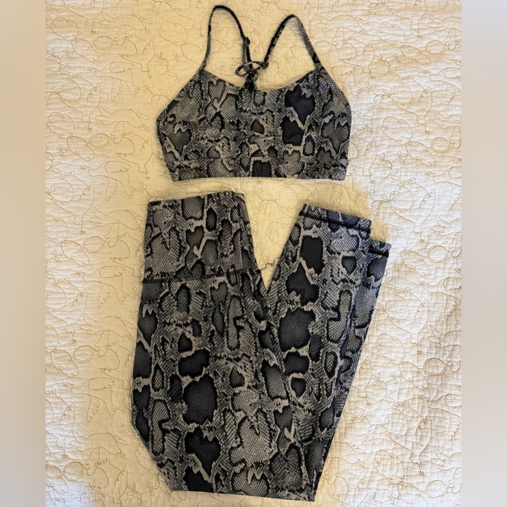Marika Black and Gray Snake Print Leggings